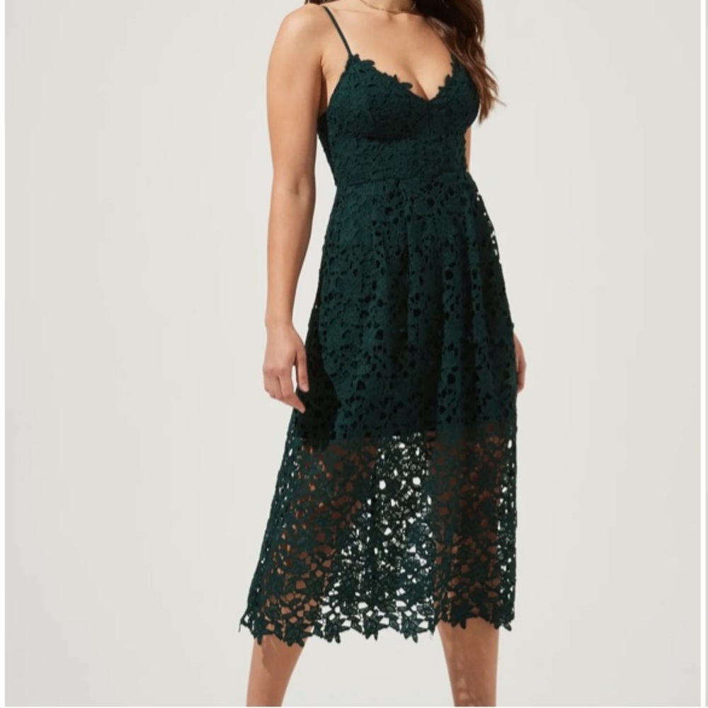 ASTR the Label LACE A LINE MIDI DRESS